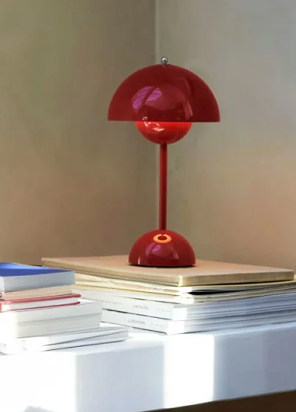 Flowerpot, VP9 Table Lamp